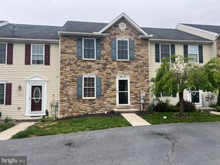 8851 HILLSIDE WAY, Waynesboro, PA 17268