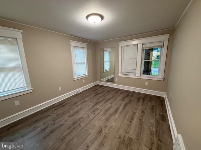 704 N LENOLA RD, Moorestown, NJ 08057
