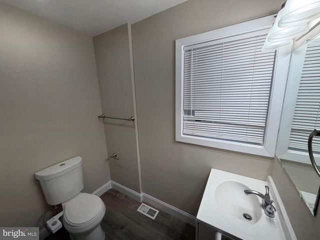 704 N LENOLA RD, Moorestown, NJ 08057