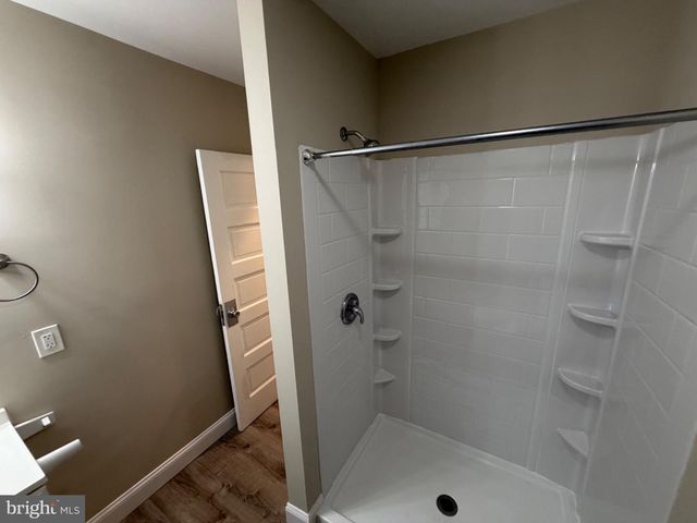 704 N LENOLA RD, Moorestown, NJ 08057