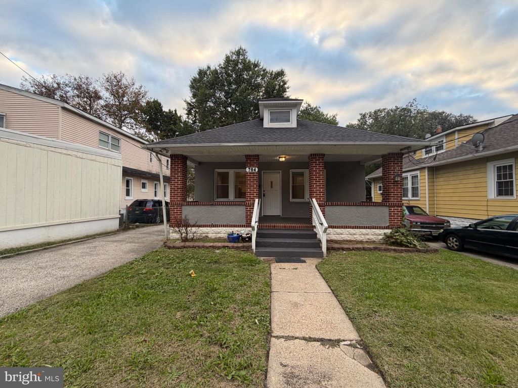 704 N LENOLA RD, Moorestown, NJ 08057