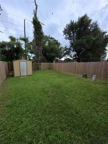 5335 Cherie Crest Court, Houston, TX 77088