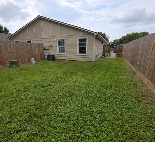 5335 Cherie Crest Court, Houston, TX 77088
