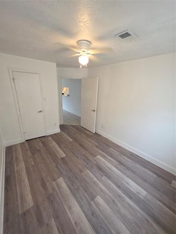 5335 Cherie Crest Court, Houston, TX 77088
