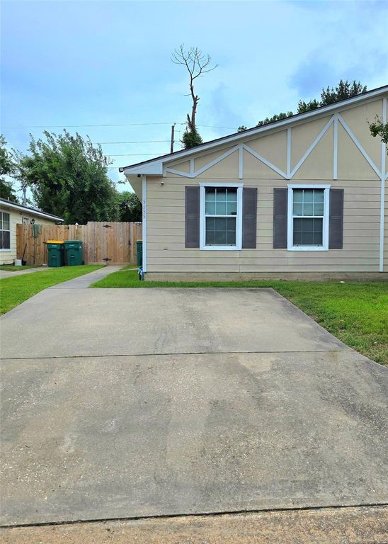 5335 Cherie Crest Court, Houston, TX 77088