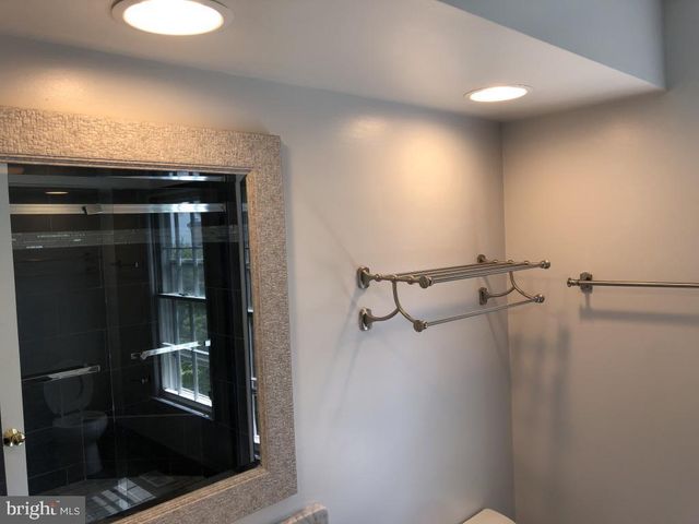 991 FARM HAVEN DR, Rockville, MD 20852