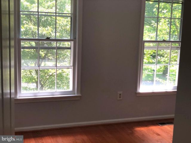 991 FARM HAVEN DR, Rockville, MD 20852