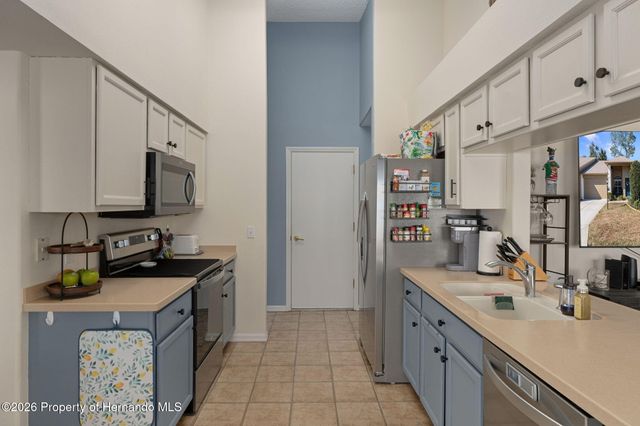 18531 Bent Pine Drive, Hudson, FL 34667