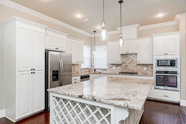 616 Portula Ave, Baton Rouge, LA 70820