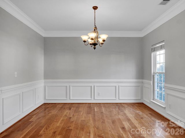 11627 Knightsdale Drive, Charlotte, NC 28277