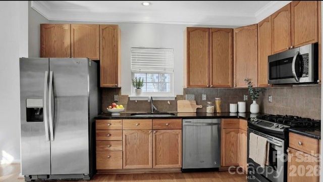 11627 Knightsdale Drive, Charlotte, NC 28277