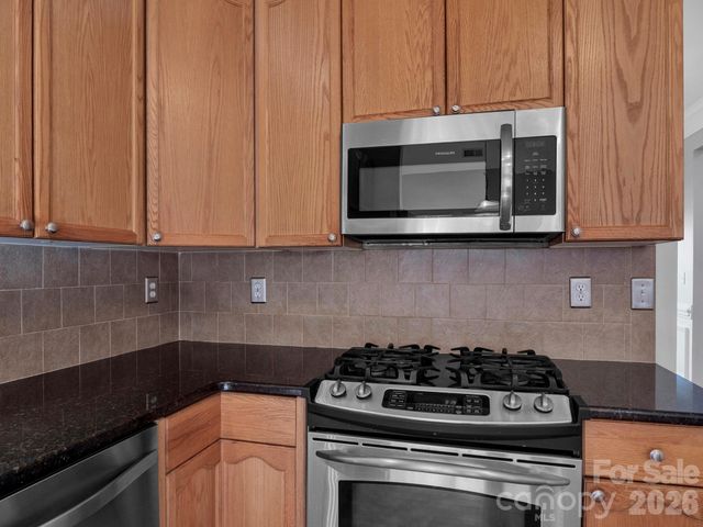 11627 Knightsdale Drive, Charlotte, NC 28277