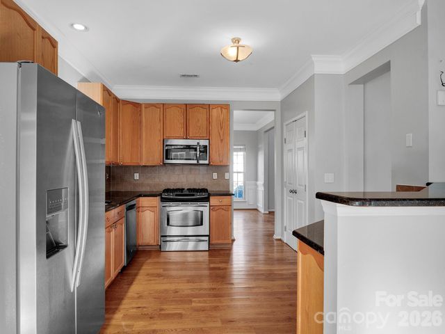 11627 Knightsdale Drive, Charlotte, NC 28277