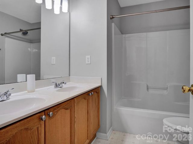 11627 Knightsdale Drive, Charlotte, NC 28277