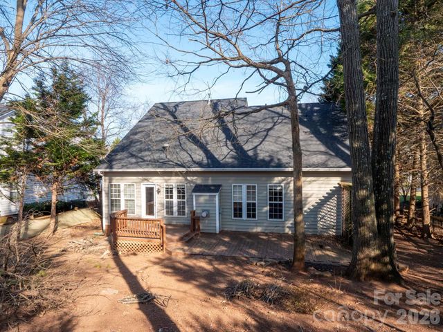 11627 Knightsdale Drive, Charlotte, NC 28277