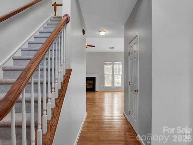 11627 Knightsdale Drive, Charlotte, NC 28277