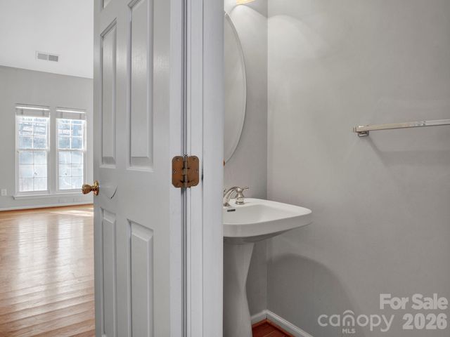 11627 Knightsdale Drive, Charlotte, NC 28277