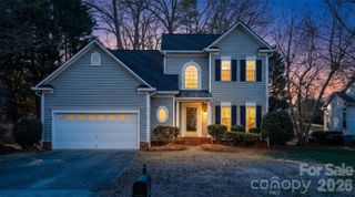 11627 Knightsdale Drive, Charlotte, NC 28277