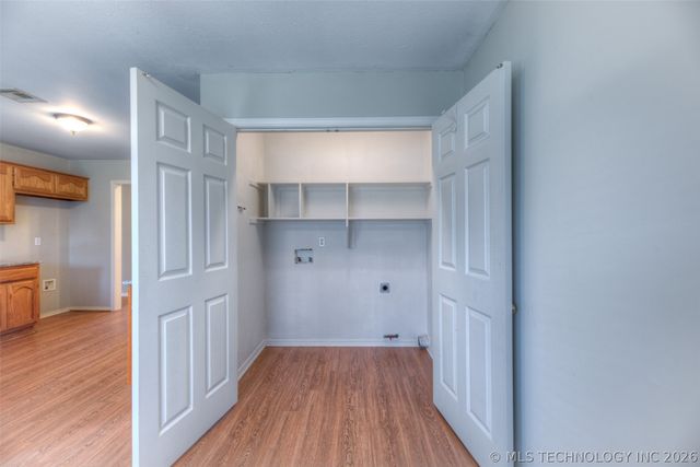 211 W Utica Place, Broken Arrow, OK 74011