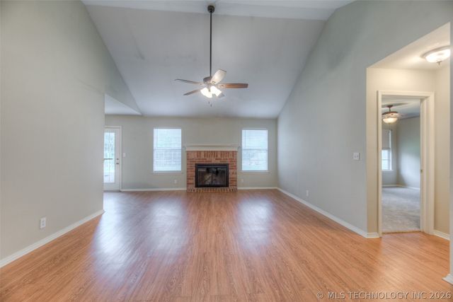 211 W Utica Place, Broken Arrow, OK 74011