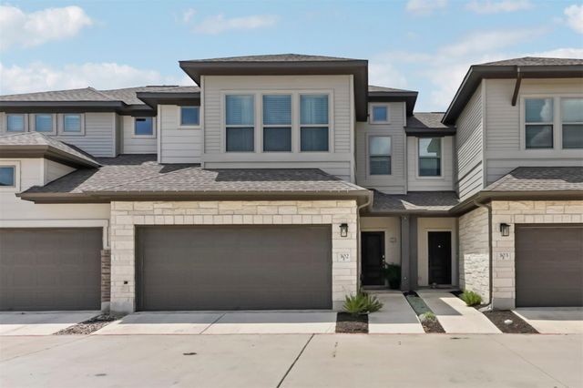 2500 Forest Creek DR 302, Round Rock, TX 78665