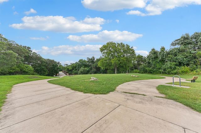 2500 Forest Creek DR 302, Round Rock, TX 78665