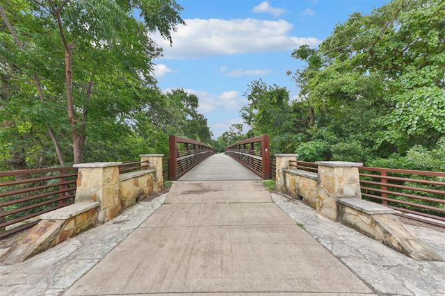 2500 Forest Creek DR 302, Round Rock, TX 78665