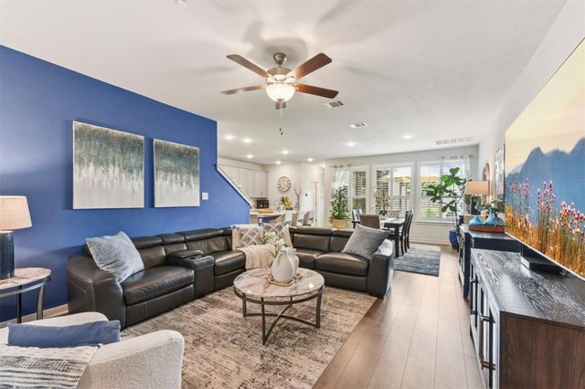 2500 Forest Creek DR 302, Round Rock, TX 78665