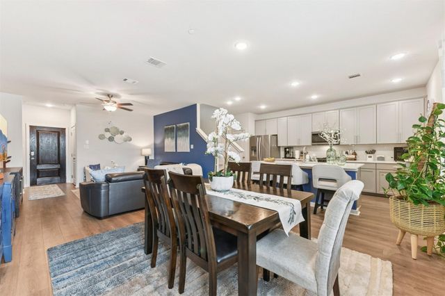 2500 Forest Creek DR 302, Round Rock, TX 78665