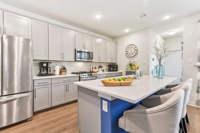 2500 Forest Creek DR 302, Round Rock, TX 78665