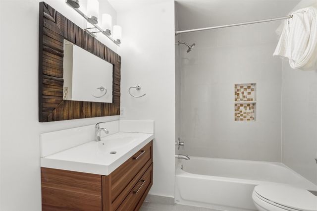 450 N Post Oak Lane, Houston, TX 77024