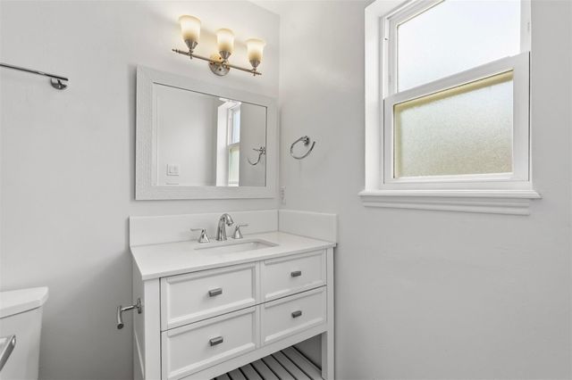 450 N Post Oak Lane, Houston, TX 77024
