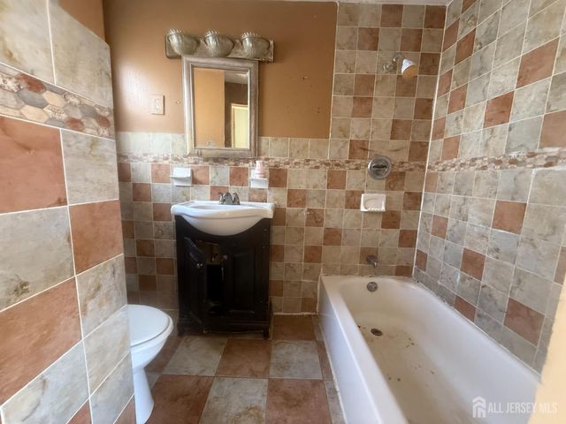 185 Lewis Street, Perth Amboy, NJ 08861