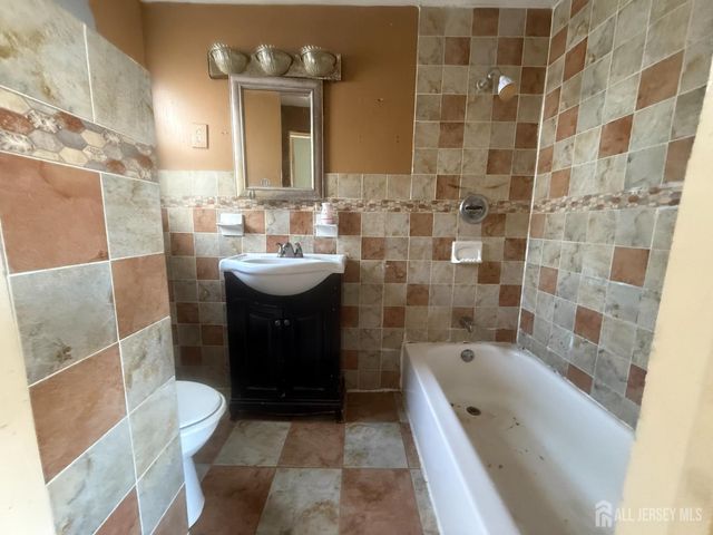 185 Lewis Street, Perth Amboy, NJ 08861