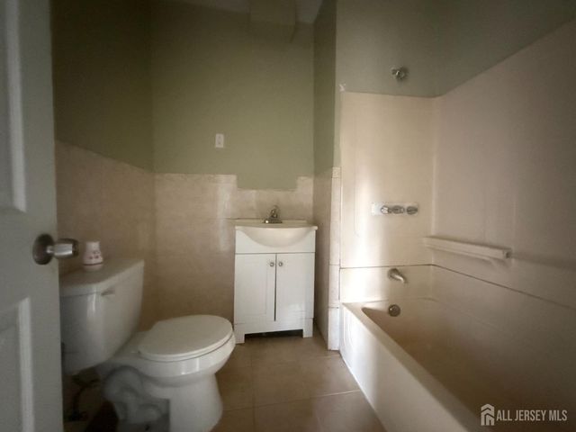 185 Lewis Street, Perth Amboy, NJ 08861