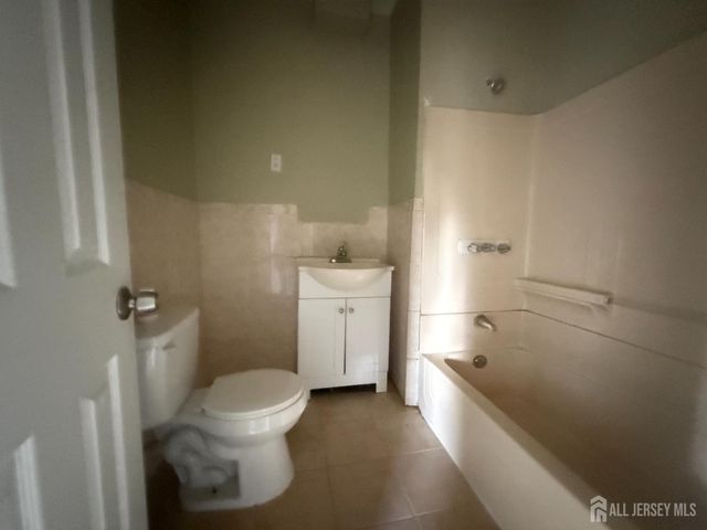 185 Lewis Street, Perth Amboy, NJ 08861