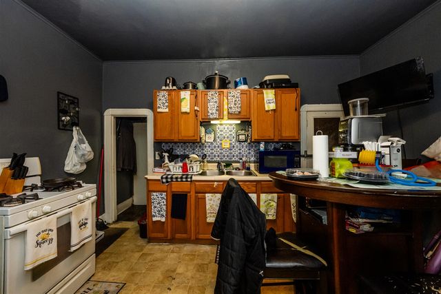 561 Heck Court, Benton Harbor, MI 49022