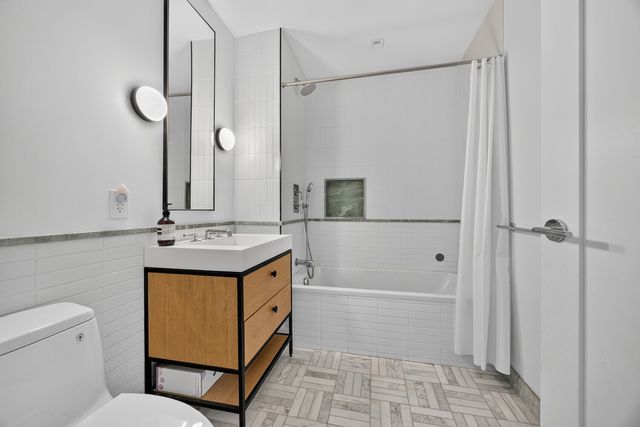37-14 34th Street S2d, New York City, NY 11106
