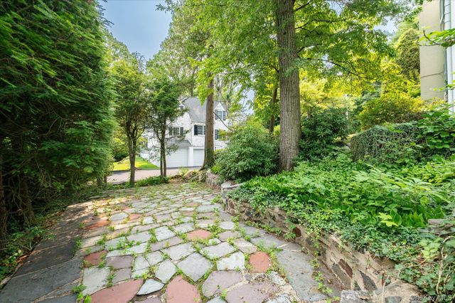 21 Braxmar Drive S, Harrison, NY 10528