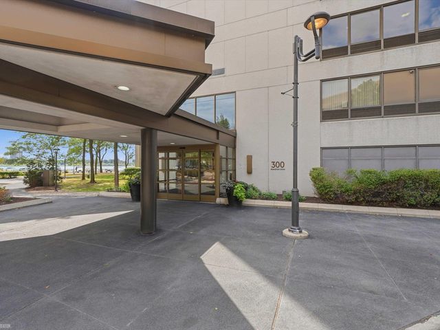 1001 Jefferson Avenue 1J, Detroit, MI 48226