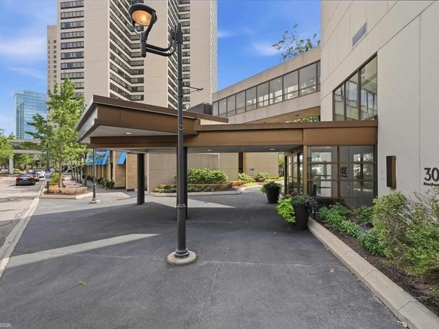 1001 Jefferson Avenue 1J, Detroit, MI 48226