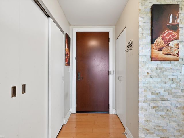 1001 Jefferson Avenue 1J, Detroit, MI 48226