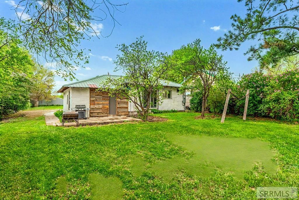 Image 2 of property listing at 225 W Kootenai Way, Rockland, ID 83271