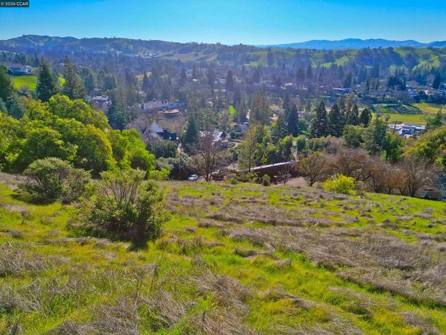 2590 Caballo Ranchero Dr, Diablo, CA 94528