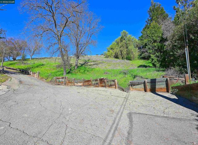 2590 Caballo Ranchero Dr, Diablo, CA 94528