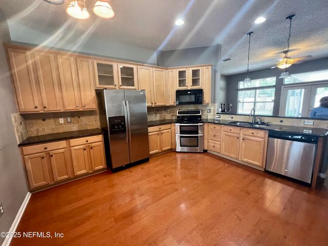 9332 BERESFORD Court, Jacksonville, FL 32244