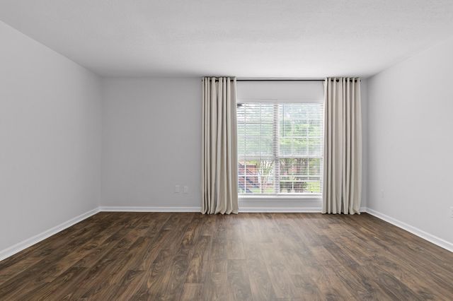 900 Mountain Creek Road P235, Chattanooga, TN 37405