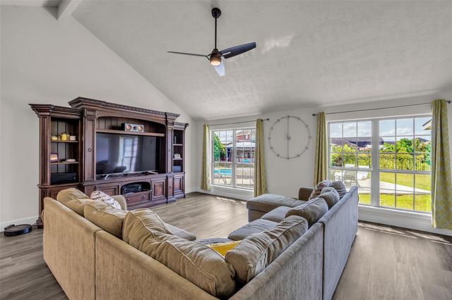 6746 Conroe Circle, Manvel, TX 77578
