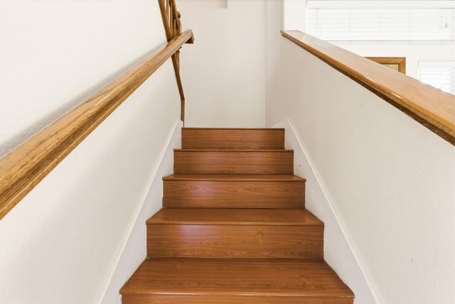 865 Mckelvy Avenue, Clovis, CA 93611