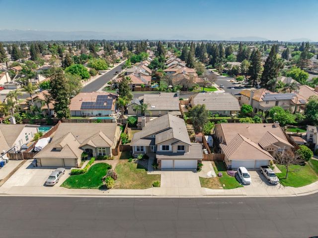 865 Mckelvy Avenue, Clovis, CA 93611